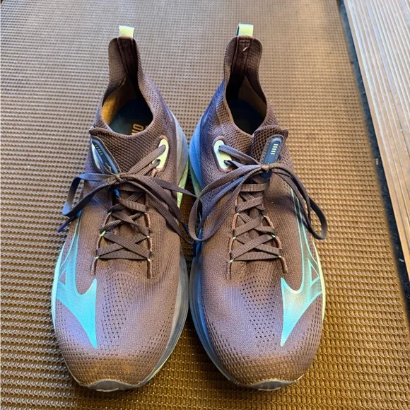 Mizuno Neo Vista - Picture 3 of 3